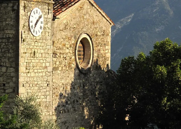 La Maison De La Tour