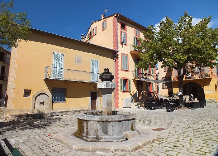 La Maison De La Tour